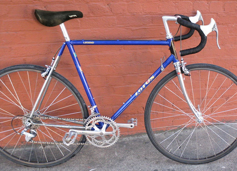 1986 lotus Legend in Electric Blue
