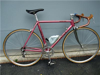 Lotus Super Pro Aero in Raspberry Pink