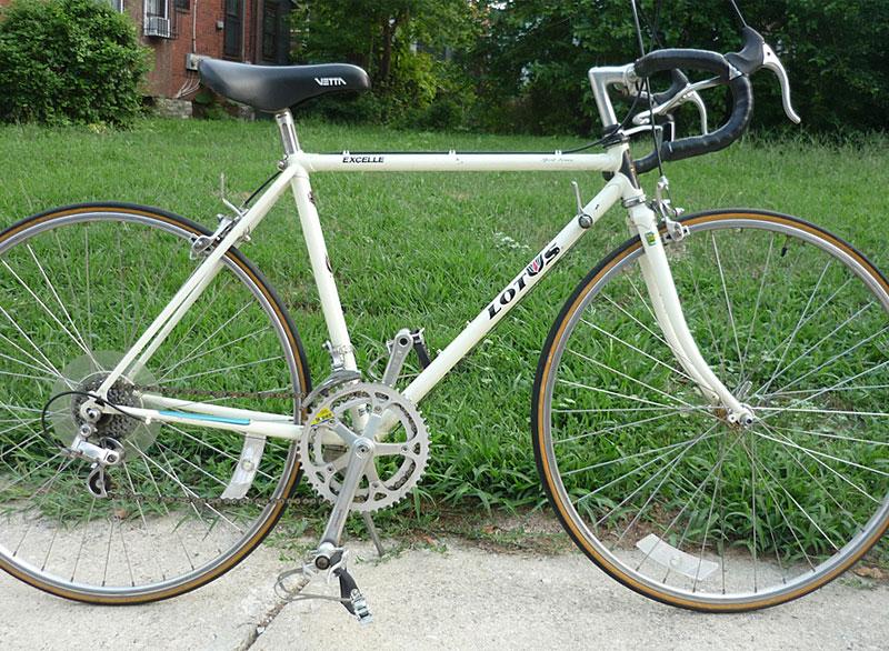 1987 Excelle Sport Series in White